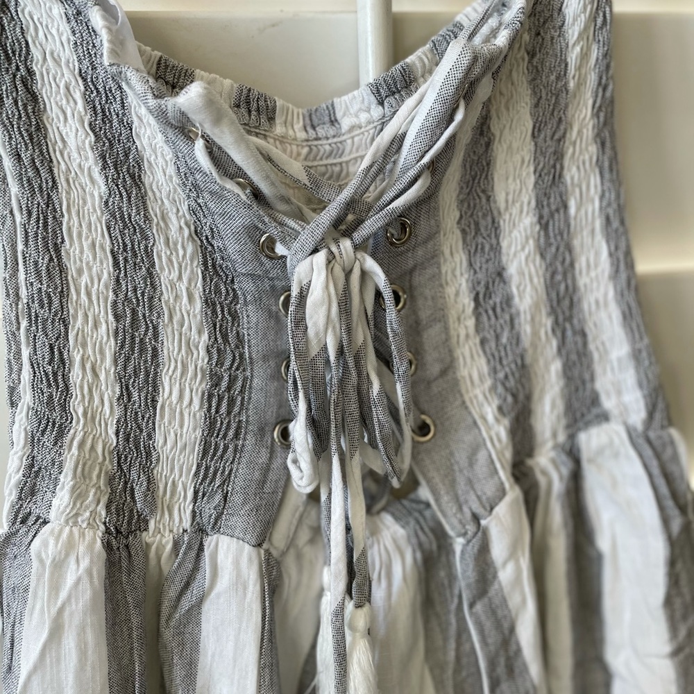 Skylar + Madison smocked off shoulder jumpsuit S - Picture 7 of 7